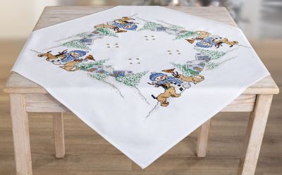 Stickmitteldecke 'Schneemann & Tiere'