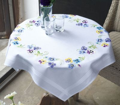Nappe de table à broder 'pensées'