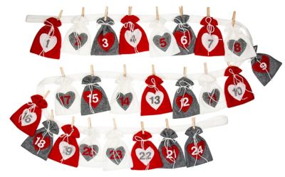 24 chiffres cœurs en feutrine rouge et gris calendrier de l'avant de  noël